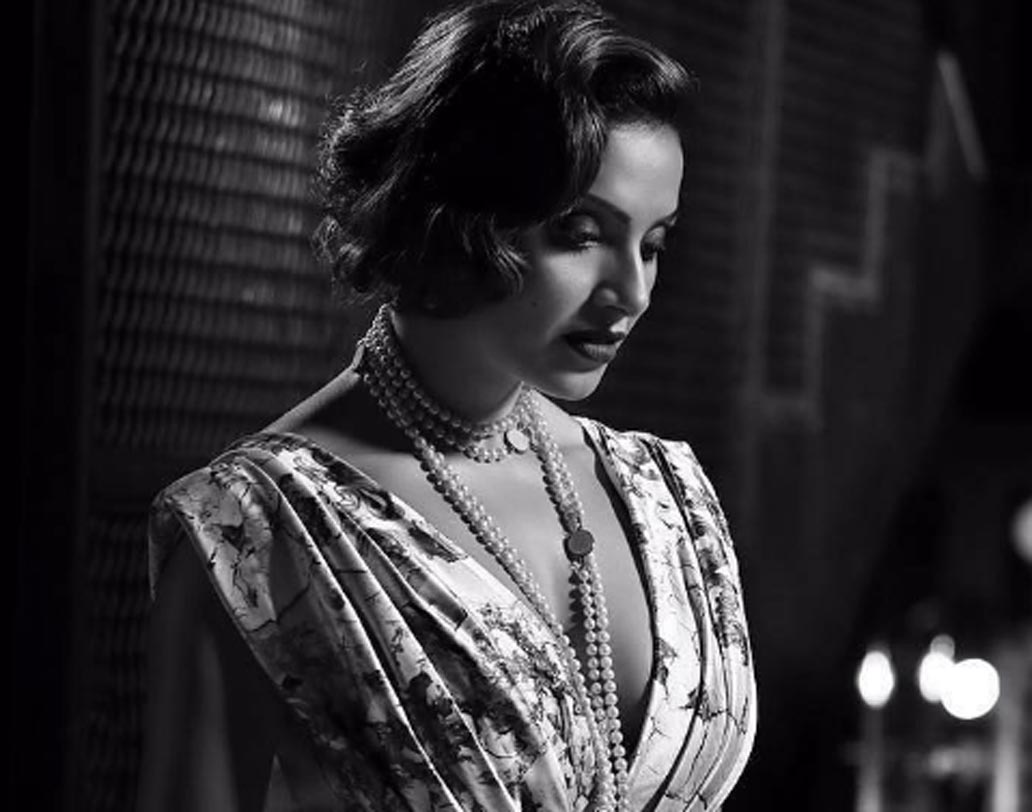 ‘নিজেকে আলাদা রকম মনে হলে ভয় পেও না, সেটাই সবচেয়ে সেক্সি’, ইনস্টাগ্রামের অ্যালবামে ছবির ক্যাপশনে লিখেছেন বলি ডিভা।