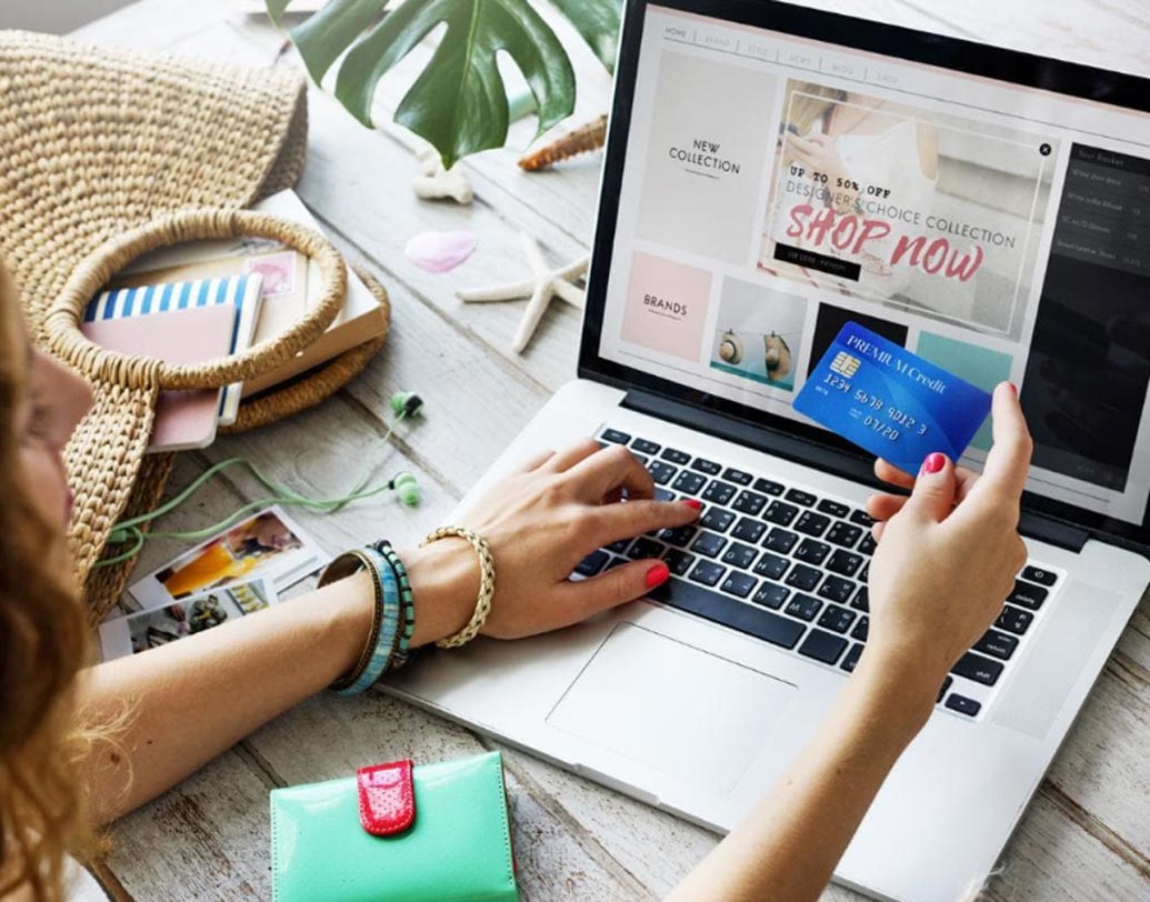 সেল পেজটা উপর থেকে নীচ পর্যন্ত ভাল করে দেখুন। অনেক সময় এর মধ্যেই অনেক ডিসকাউন্ট বা কুপনের হদিস পাওয়া যায়। সেগুলি মিস করবেন না।