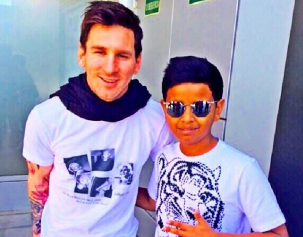 লিওনেল মেসি অবধি বাদ পড়েননি। র‌্যাশড বেলহাসার সঙ্গে দেখা হয়েছে মেসিরও।