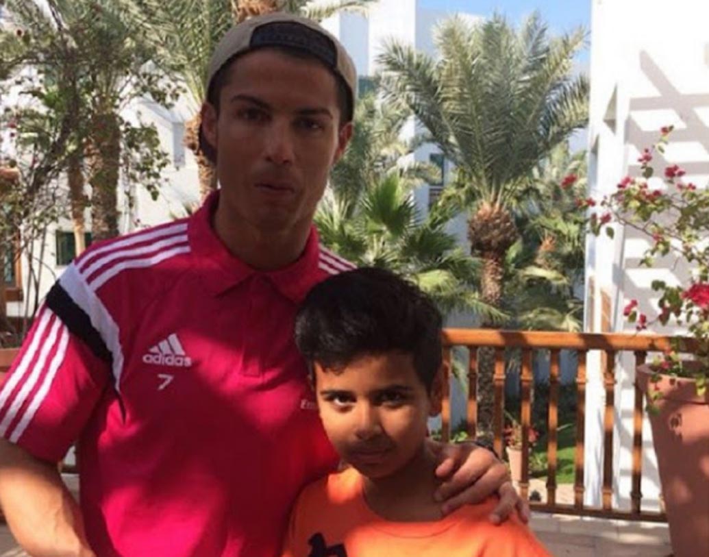 র‌্যাশড বেলহাসার সঙ্গে দেখা করতে উদগ্রীব ছিলেন সি আর সেভেন। ১৫ বছরের এই ছেলেটির সঙ্গে দেখা করতে রোনান্ডো পৌঁছে গিয়েছিলেন দুবাই।