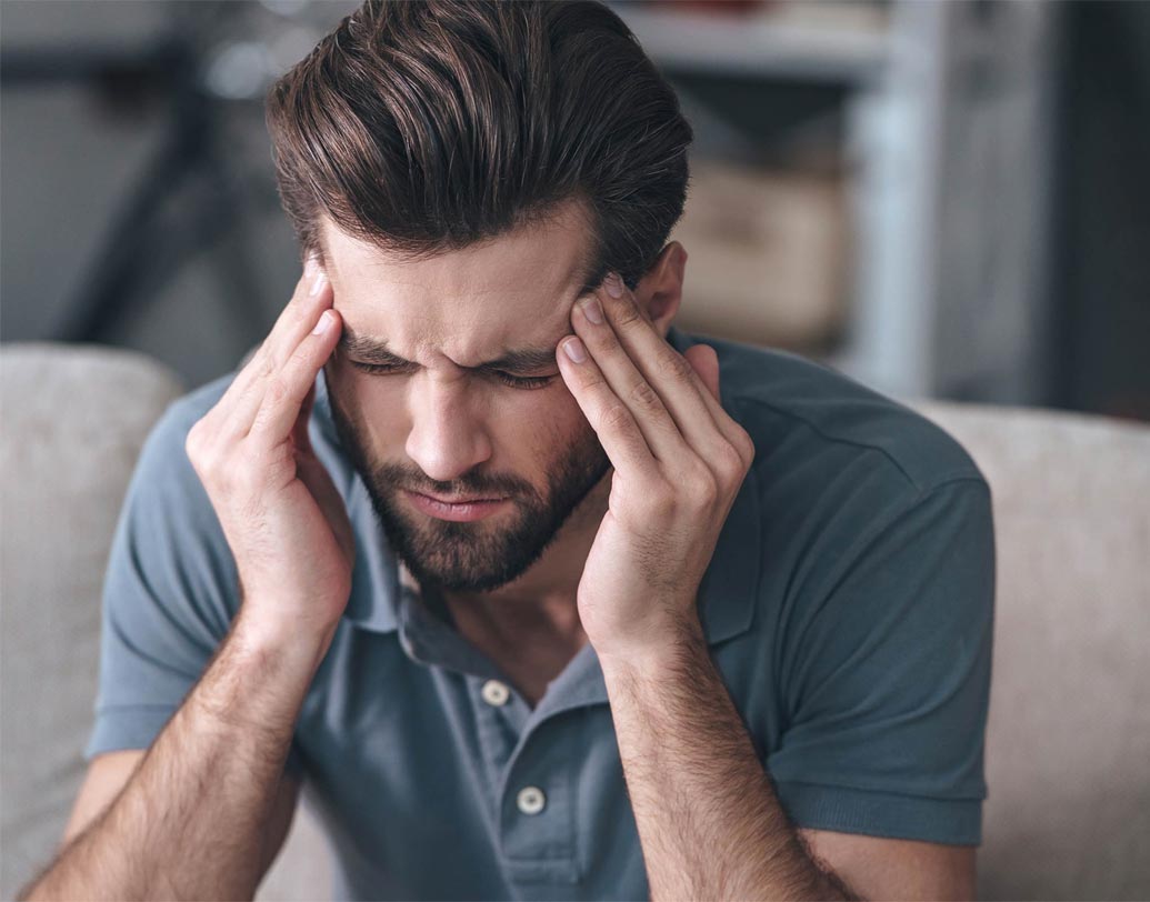 উত্কণ্ঠা: উদ্দীপক পদার্থের মধ্যে ক্যাফেইন অন্যতম। এক দিকে যেমন উদ্দীপনা বাড়াতে সাহায্য করে, তেমনই অন্য দিকে বেশি চা খেলে তা উত্কণ্ঠা, অস্থিরতা বাড়াতে পারে।