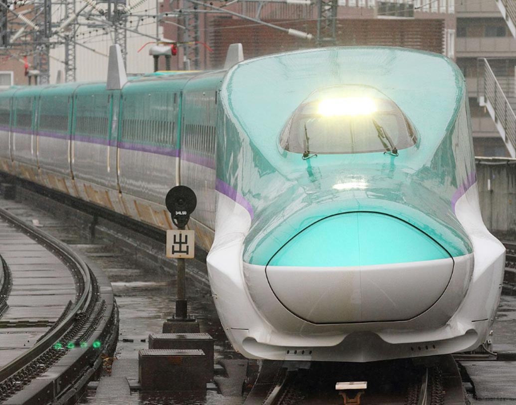 বুলেট প্রকল্পের হাত ধরে জাপানের শিনকানসেন প্রযুক্তির সুবিধা পেতে চলেছে ভারত। এই প্রযুক্তির সাহায্যে আগাম সঙ্কেত পেয়ে দুর্ঘটনা এড়ানো সম্ভব।