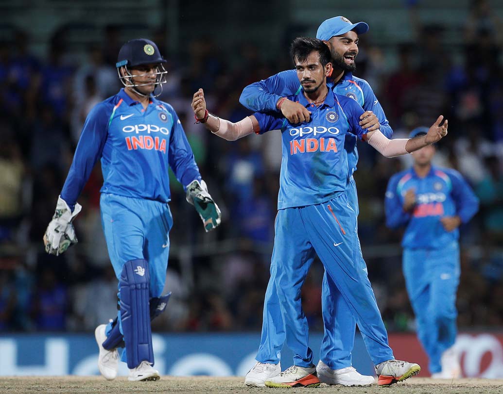 এই নিয়ে দ্বিতীয়বার যুজবেন্দ্র চাহাল এক ম্যাচে তিন উইকেট নিলেন।