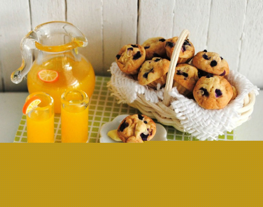 মাফিন এবং জুস: মাফিনে রয়েছে কার্বোহাইড্রেট। তার সঙ্গে জুস খেলে শরীরে কার্বোহাইড্রেটের মাত্রা আরও বেড়ে যায়। এই কারণে রক্তচাপ বেশ বেড়ে গিয়ে গোল বাধে।