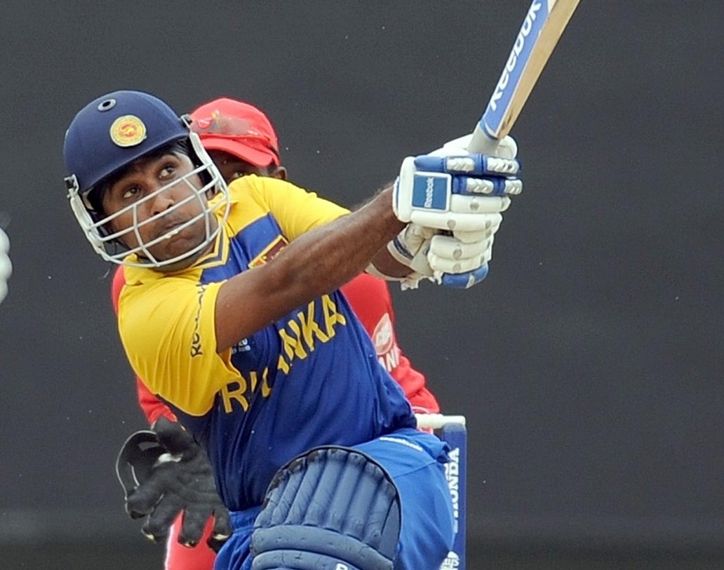 মাহেলা জয়বর্ধনে: শ্রীলঙ্কার প্রাক্তন অধিনায়কের শতরানের সংখ্যা ১৯। কিন্তু ২৮ বার শূন্য রান করে ফিরেছেন প্যাভিলিয়নে।