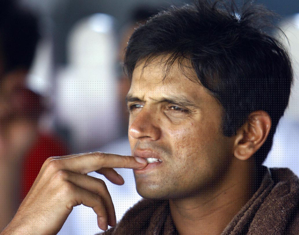 রাহুল দ্রাবিড়: এক দিনের ক্রিকেটে রাহুলের শতরানের সংখ্যা ১২, কিন্তু ১৩ বার শূন্য রানে আউট হয়েছেন ‘দ্য ওয়াল’।