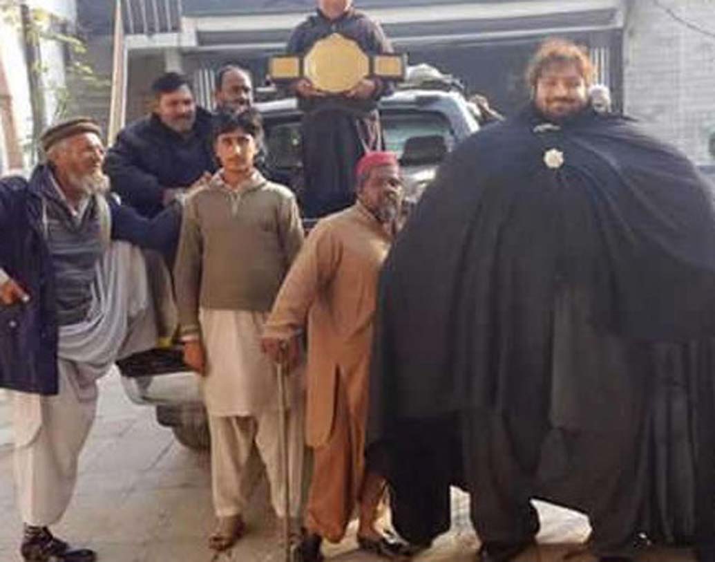 ডব্লুউডব্লুউই-র মঞ্চে যাওয়াই এখন খান বাবার একমাত্র স্বপ্ন।