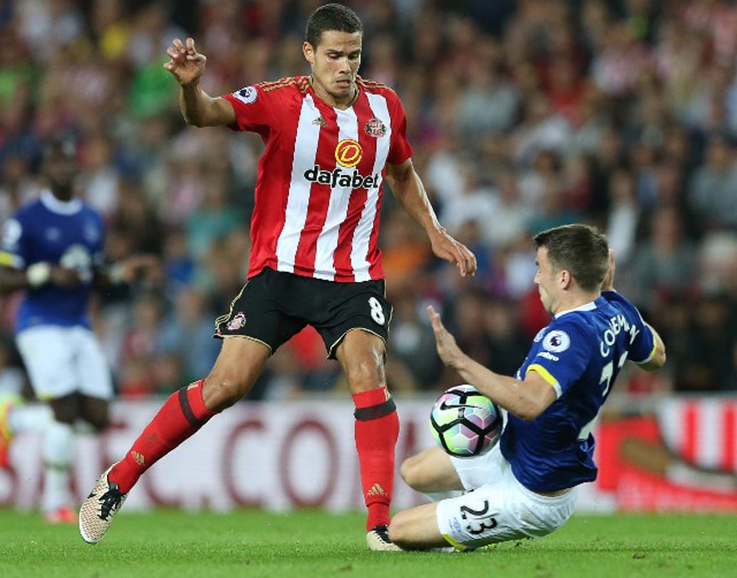 জ্যাক রডওয়েল: ইউরোপিয়ান ফুটবলের অন্যতম প্রতিভাবান ফুটবলার রডওয়েল। মাত্র ২১ বছর বয়সেই ম্যানচেস্টার সিটির হয়ে সই করেন। কিন্তু ম্যানচেস্টাররের জার্সি গায়ে মাত্র ১৬টি ম্যাচ খেলেই, রেকর্ড টাকায় আকস্মিক ভাবে সই করেন সান্ডারল্যান্ডে। নতুন দলের লাগাতার ভরাডুবির ফল ভাল হয়নি রডওয়েলের ভবিষ্যতের জন্যও।