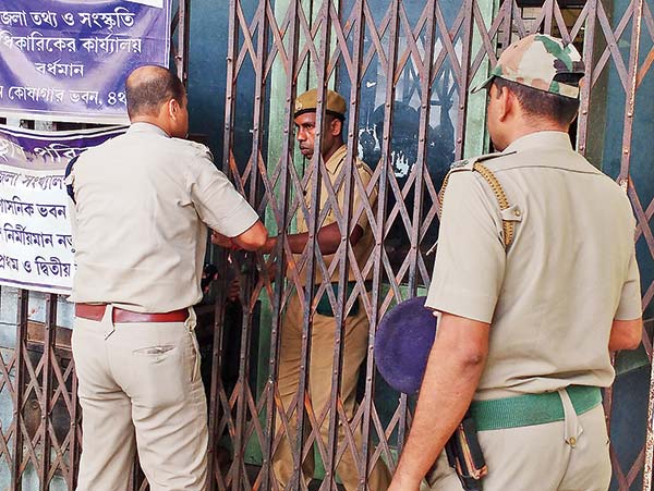 Theft breaking the Post office vault in Bardhaman