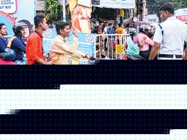 Without legal documents so many bikes are Wandering throughout the city