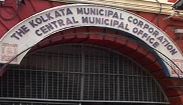 People are getting died by collapsing dilapidated houses, Municipality has no way to take action