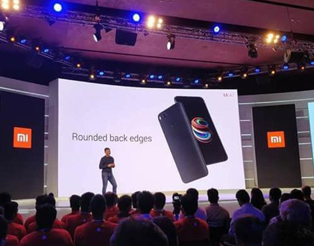 শাওমি এমআই এ১-এর ডুয়াল ক্যামেরায় ব্যবহার করা হয়েছে টেলিফোটো লেন্স। দু’টি ব্যাক ক্যামেরাই ১২ মেগা পিক্সেল ক্ষমতা সম্পন্ন। রয়েছে ডুয়াল এলইডি ফ্ল্যাশ এবং ২এক্স জুম। ফ্রন্ট ক্যামেরা ৫ মেগা পিক্সেল ক্ষমতা সম্পন্ন।