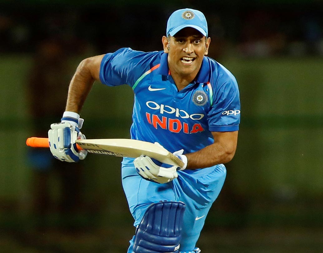বিশ্ব ক্রিকেটের অন্যতম ফিনিশার হিসেবেই পরিচিত ধোনি। কিন্তু বেশ কয়েক বছর সেই ফিনিশার ধোনিকে দেখা যায়নি।