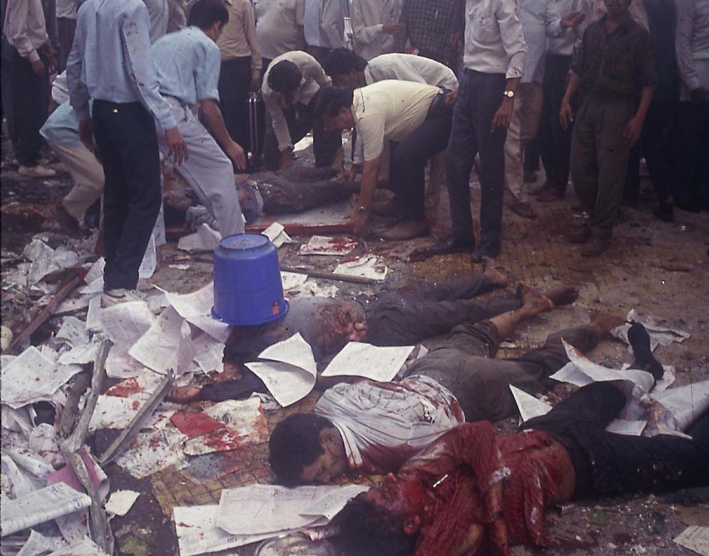 ২১ মার্চ, ২০১৩: টাইগার মেননের ভাই ইয়াকুব মেননের ফাঁসির রায়ে স্থগিতাদেশ দেয় শীর্ষ আদালত। এবং ১০ জন অপরাধীর মৃত্যদণ্ডের আদেশ রদ করে যাবজ্জীবনের নির্দেশ দেওয়া হয়। আরও ১৬ জন অপরাধীর যাবজ্জীবনের রায়ের উপরও স্থগিতাদেশ দেয় সর্বোচ্চ আদালত।
২১ জুলাই, ২০১৫: ইয়াকুব মেননের প্রাণভিক্ষার আর্জি খারিজ হয়।
২৯ জুলাই, ২০১৫: সুপ্রিম কোর্ট ইয়াকুবের ফাঁসির রায়ে স্থগিতাদেশ দিতে অস্বীকার করে।