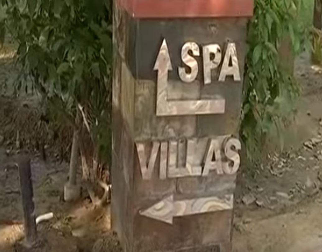 ডেরার ভিভিআইপি ভক্তদের জন্য রয়েছে স্পা-এর ব্যবস্থাও।