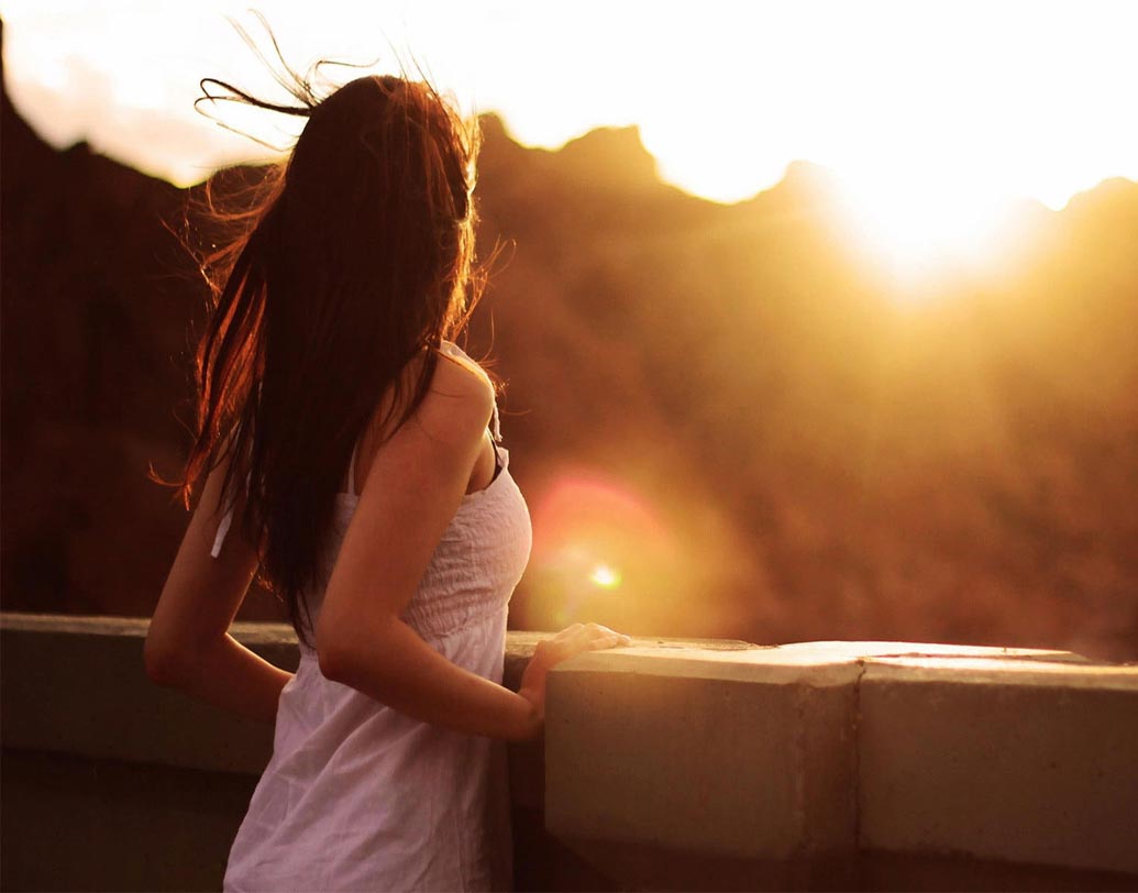 আপনি কি কখনই নিজেকে ওঁর জীবনের অংশ অনুভব করেন না? অথচ উনি আপনার কাছে জীবনের সবচেয়ে গুরুত্বপূর্ণ অংশ।