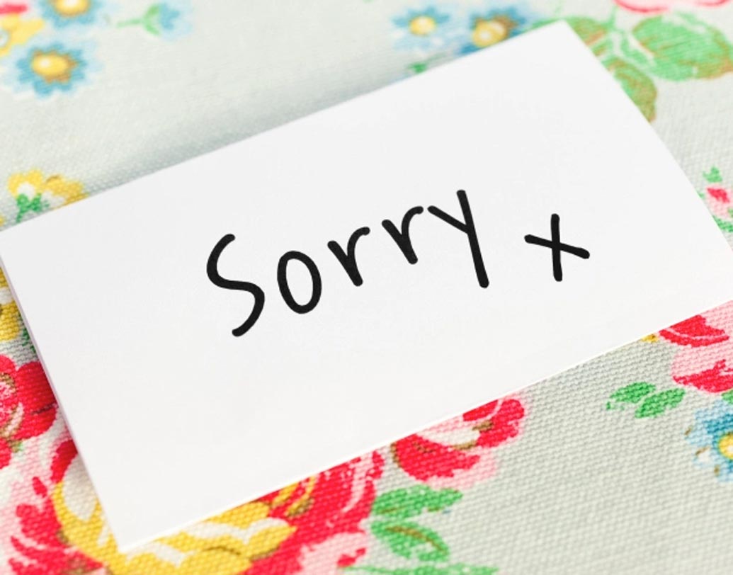 যে কোনও সমস্যায় কি আপনাকেই সরি বলতে বা ক্ষমা চাইতে হয়? ক্ষমা না চাওয়া পর্যন্ত কি উনি আপনার সঙ্গে কথা বলেন না?