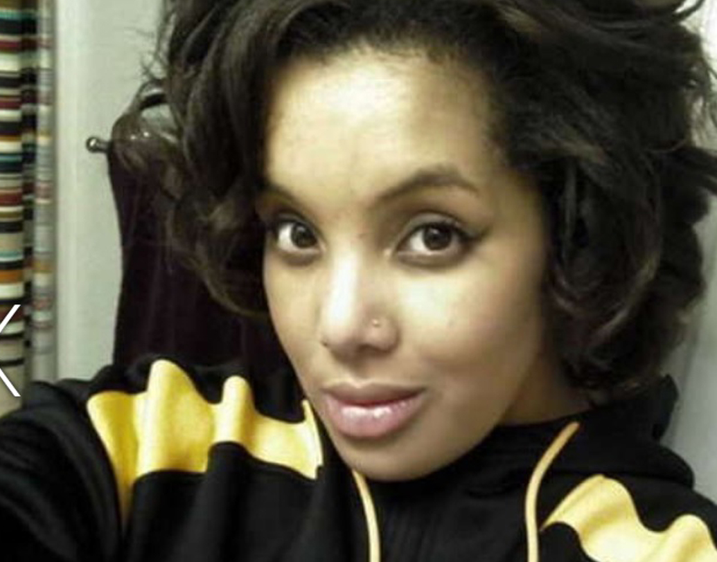 অ্যালিসিয়া পার্কার: সন্তানের জন্মের পর পর্ন ফিল্ম ছেড়ে নতুন করে জীবন শুরু করার সিদ্ধান্ত নিয়েছিলেন অ্যালিসিয়া। কিন্তু কয়েকদিন পরেই তাঁর মায়ের বাড়ি থেকে অ্যালিসিয়ার দেহ উদ্ধার হয়। তিনিও বেশি পরিমাণে ড্রাগ নিয়ে আত্মঘাতী হন।