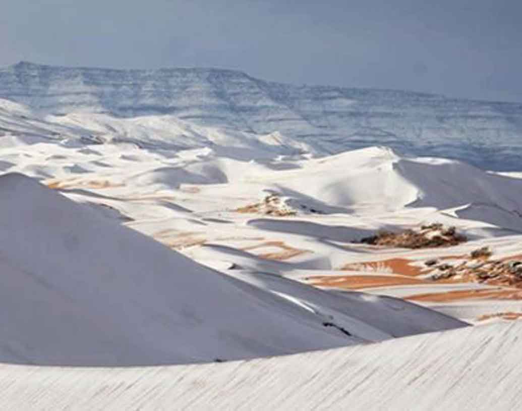 দ্য ইন্ডিপেন্ডেন্টের খবর অনুযায়ী, ওই শহরের একেক জায়গায় ৪০ সেন্টিমিটার পর্যন্ত পুরু বরফ পড়েছিল।