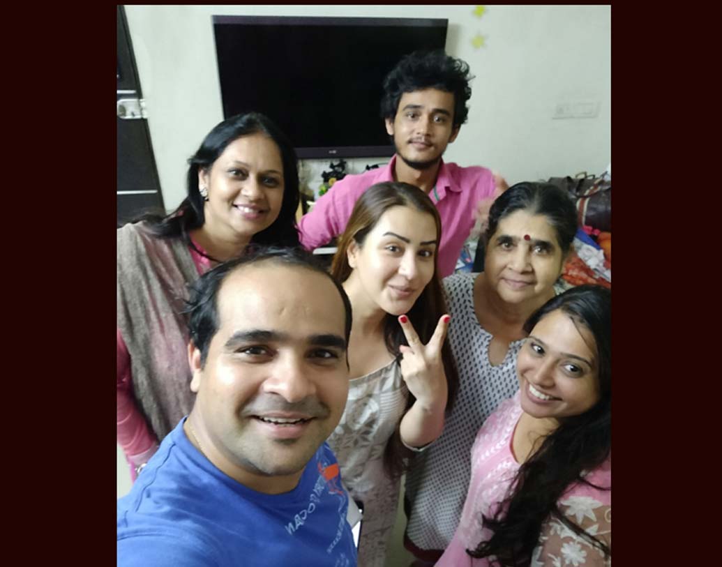 ‘বিগ বস’ সিজন একাদশে বহুবার বিতর্কে জড়িয়েও দর্শমহলে ভূয়সী প্রশংসা পেয়েছিলেন শিল্পা।