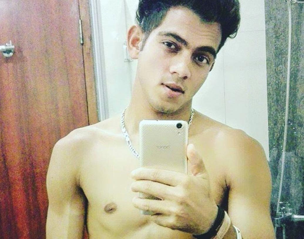 ১৯৯৯-এর ২৮ ডিসেম্বর রাজস্থানের বারমেরে জন্মগ্রহণ করেন নগরকোটি।