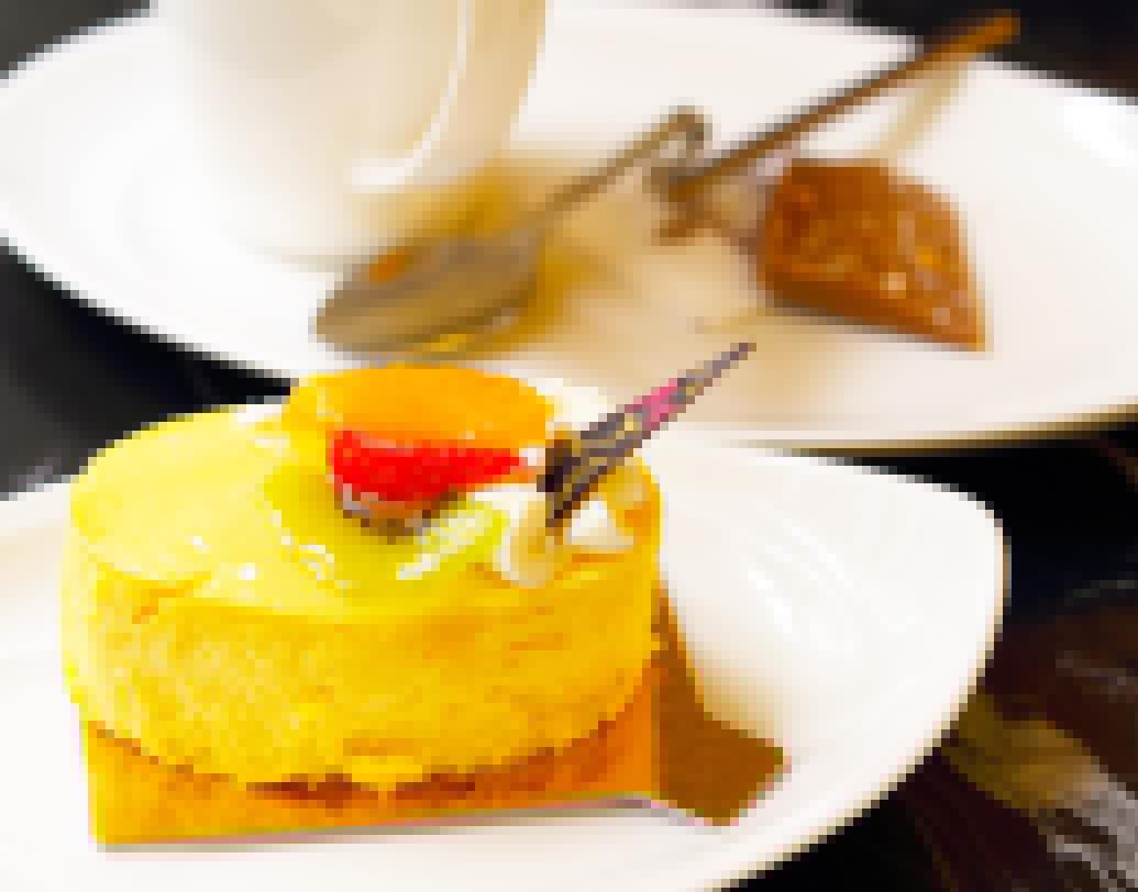 খাবারের উজ্জ্বল রং ও টেক্সচার ফোকাসে আনার চেষ্টা করুন। এতে ছবি সবচেয়ে সুন্দর ও আকর্ষণীয় হয়ে উঠবে।