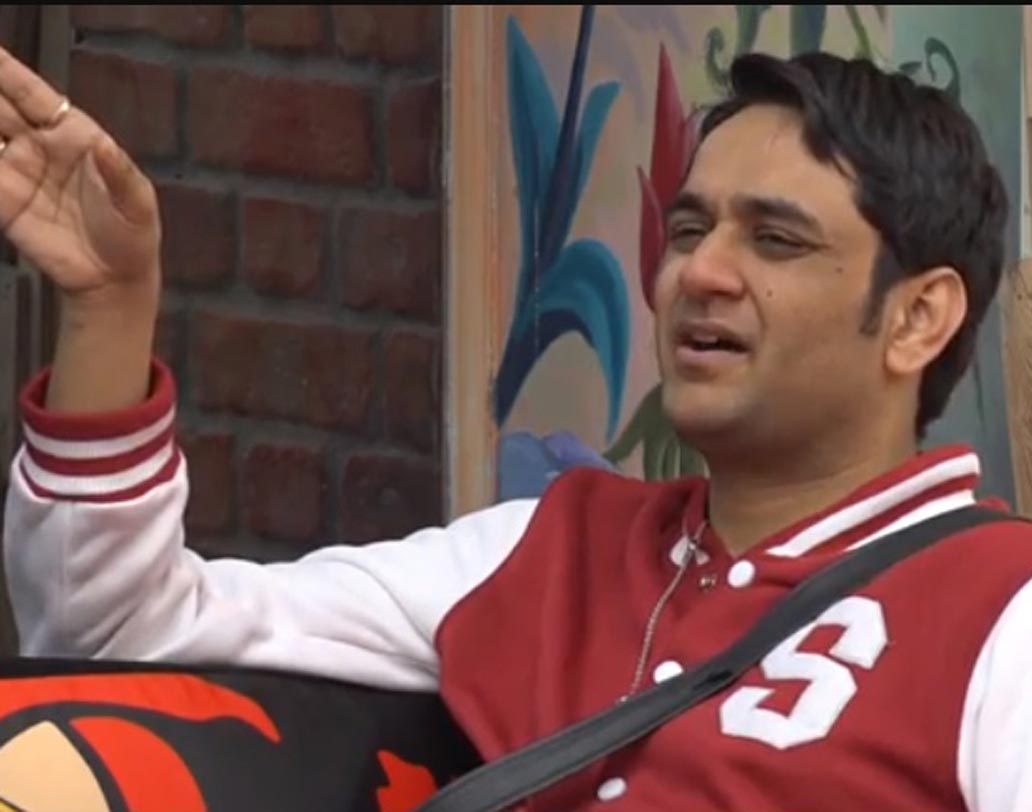 সম্প্রতি বিগ বস ১১-র ঘরে প্রতিযোগী হিসেবে নজর কেড়েছেন বিকাশ গুপ্ত। তাঁর দাবি, ঘরে বিভিন্ন টাস্কের জন্য মাত্র আড়াই মাসে তাঁর ৯ কেজি ওজন কমে গিয়েছিল।