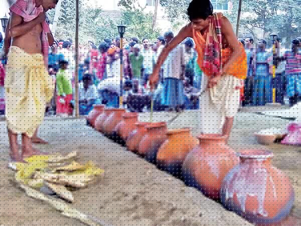 A traditional ceremony in Mangalkot