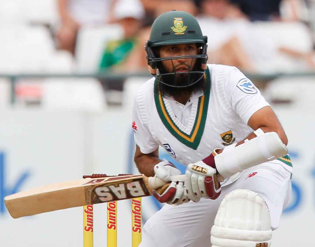 তিন নম্বরে ২০১৫ সালে দিল্লির সেই বিখ্যাত ভারত বনাম দক্ষিণ আফ্রিকা ব্লকাথন টেস্ট। ৪৫ বল পর প্রথম রান করেন হাশিম আমলা।