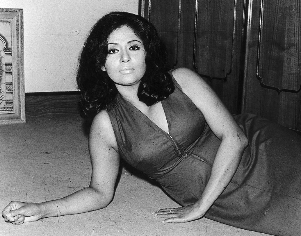 একটি বিশেষ ফটোশ্যুটে ভিন্নরূপে।