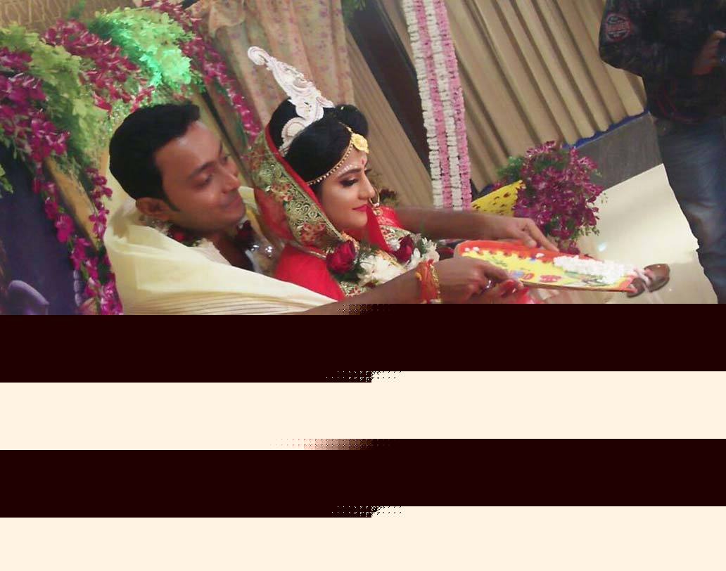 তবে বিয়ের আগে তাঁদের একে অপরের সঙ্গে আলাপ ছিল না বলে দাবি পাত্রের।