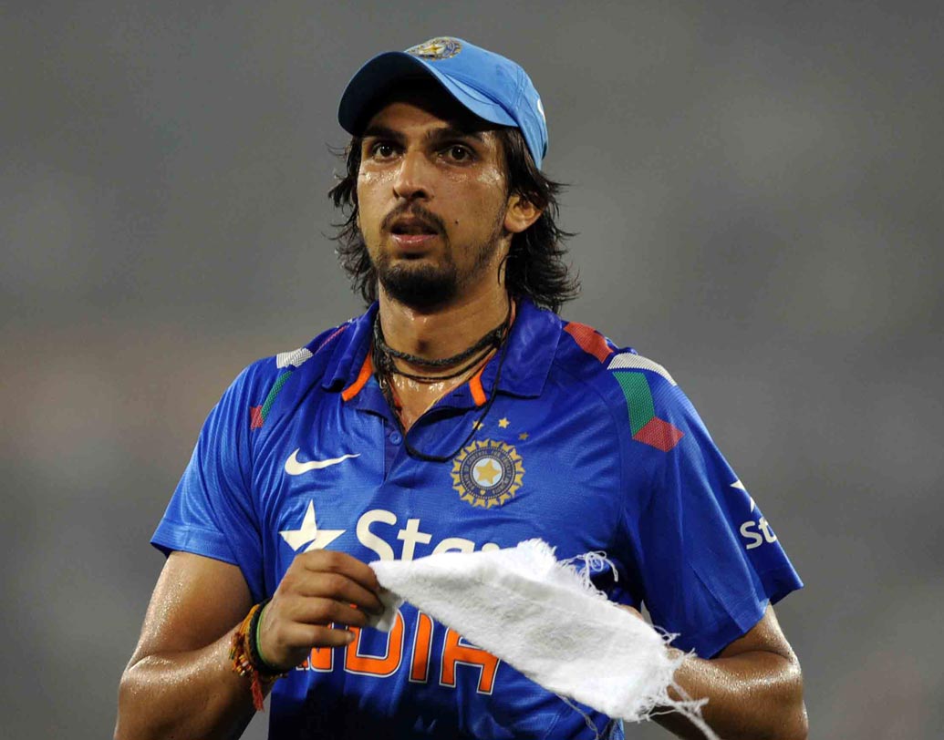 ইশান্ত শর্মা: মালিঙ্গা-স্টেনের মতো এই আইপিএলে দল পাননি ভারতীয় দলের অন্যতম সদস্য ইশান্ত শর্মা। আইপিএল কেরিয়ারে মোট ৭৬টি ম্যাচ খেলে ইশান্তের উইকেট সংখ্যা ৫৯টি। ইশান্তের ইকনমি রেট ৮.১৭।