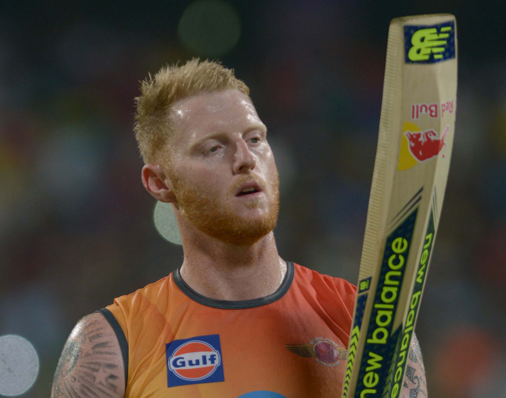 বেন স্টোকস: ১২ কোটি ৫০ লক্ষ টাকায় স্টোকসকে দলে নিয়েছে রাজস্থান রয়্যালস। নিলামে স্টোকসই সবচেয়ে দামি ক্রিকেটার।