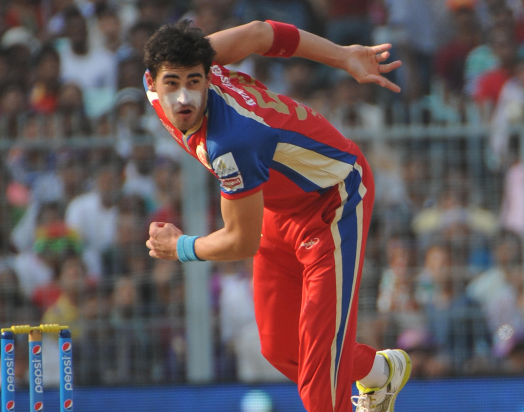 মিচেল স্টার্ক: লিনের মতো চড়া দামে স্টার্ককেও দলে নিয়েছে কেকেআর। স্টার্কের জন্য ৯ কোটি ৪০ লক্ষ টাকা খরচ করেছে শাহরুখ খানের দল।