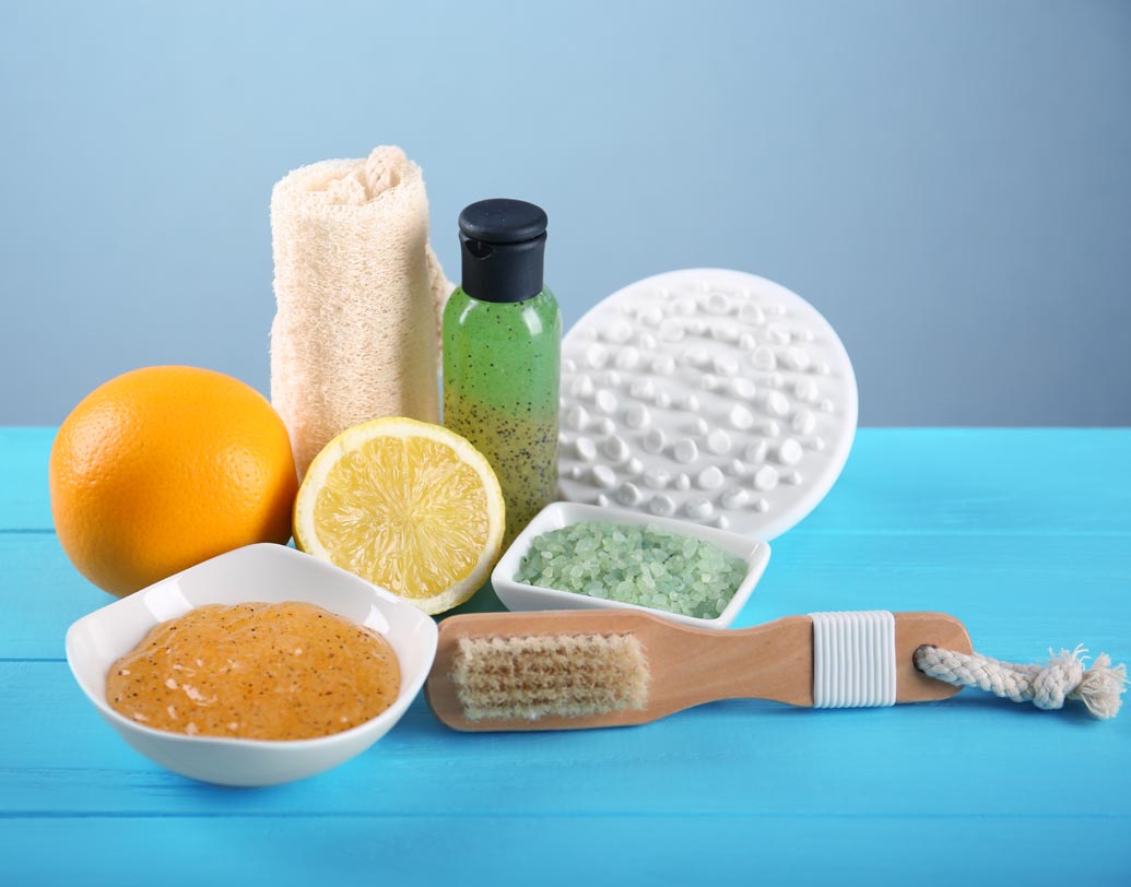 বাথ সোক: কমলা ও গ্রেপ ফ্রুট খোসার সুগন্ধ অবসাদ কাটাতে সাহায্য করে। ত্বকের চুলকানিও দূর করে। স্নানের জলে এই খোসাগুলো ফেলে সেই জল দিয়ে স্নান করুন। ক্লান্তি দূর হবে।