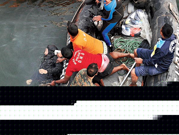 Murshidabad bus accident: More 6 dead bodies are rescued