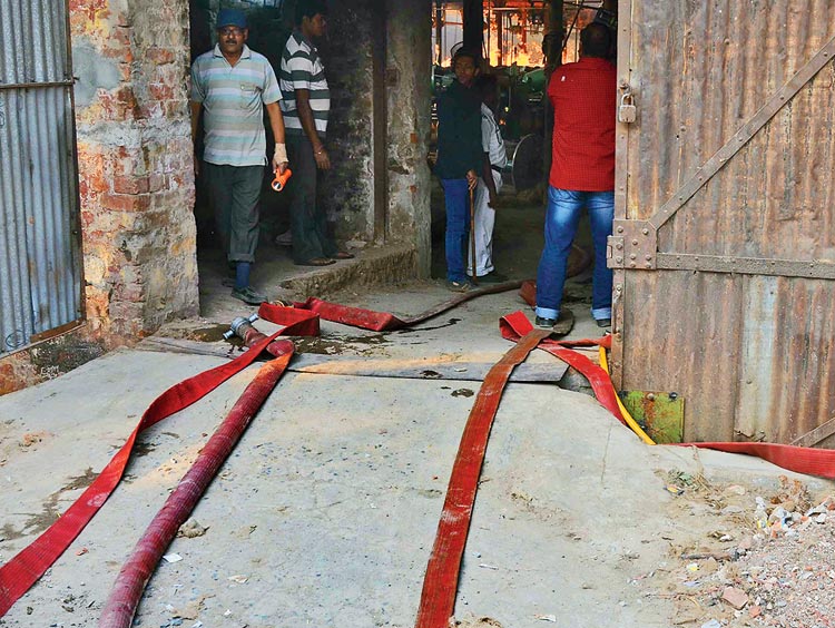 Fire in Calcutta Jutemill, Lots of damage