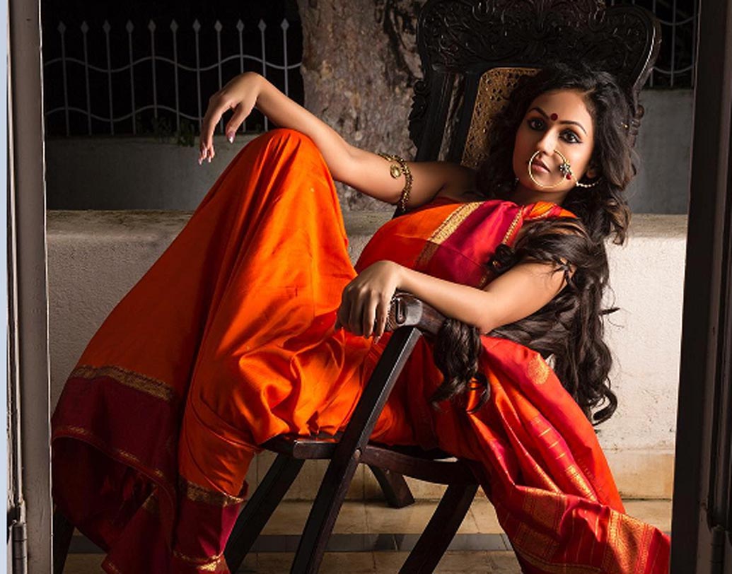 সোশ্যাল মিডিয়ায় এখন পপুলার অর্চনার ‘হট’ ফটোশ্যুটের ছবি। তবে নায়িকা জানালেন, শুধুমাত্র ‘বোল্ড লুক’-এ দর্শকদের চমকে দেওয়া নয়, নিজেকে অন্যরকম ভাবে তুলে ধরাই তাঁর লক্ষ্য।