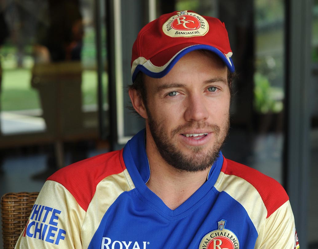 এবি ডেভিলিয়ার্স: ১১ কোটি টাকার বিনিময় এবিডিকে ধরে রেখেছে আরসিবি।