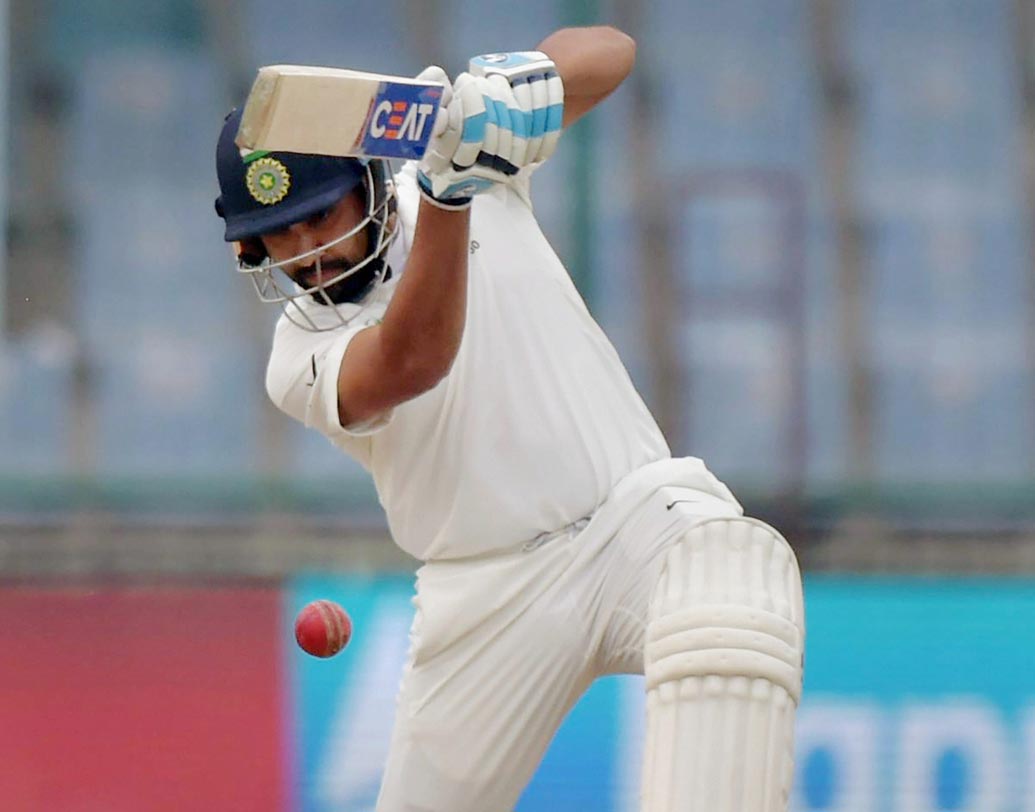 রোহিত শর্মা: শ্রীলঙ্কার বিরুদ্ধে বিধ্বংসী মেজাজে পাওয়া গিয়েছে এই মুম্বইকরকে। ফলে কেপটাউন টেস্টে রোহিতের মাঠে নামাতে পারে ভারত।