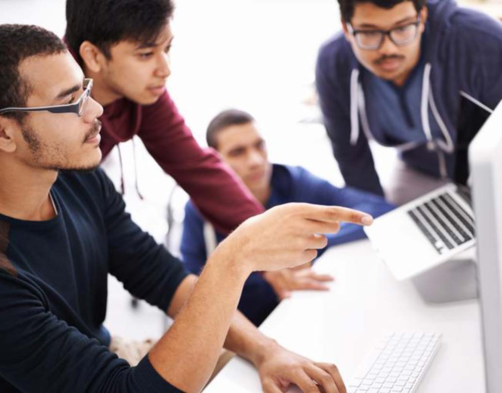 নিজেই নিজেকে চ্যালেঞ্জ করুন। সব সময় নিজের ‘কমফর্ট জোন’-এ আটকে থাকবেন না। নতুন কোনও স্কিল শেখার চেষ্টা করুন। ঠিক কোন কোন কাজে আপনি স্বচ্ছন্দ নন, তা ভেবে দেখুন। সেই কাজগুলো করার জন্য নিজেকে মোটিভেট করুন। এ বার সেই কাজগুলো যথাযথ ভাবে করার চেষ্টা করুন। দেখবেন, এক সময় অনেক কাজেই পারদর্শী হয়ে উঠেছেন আপনি।