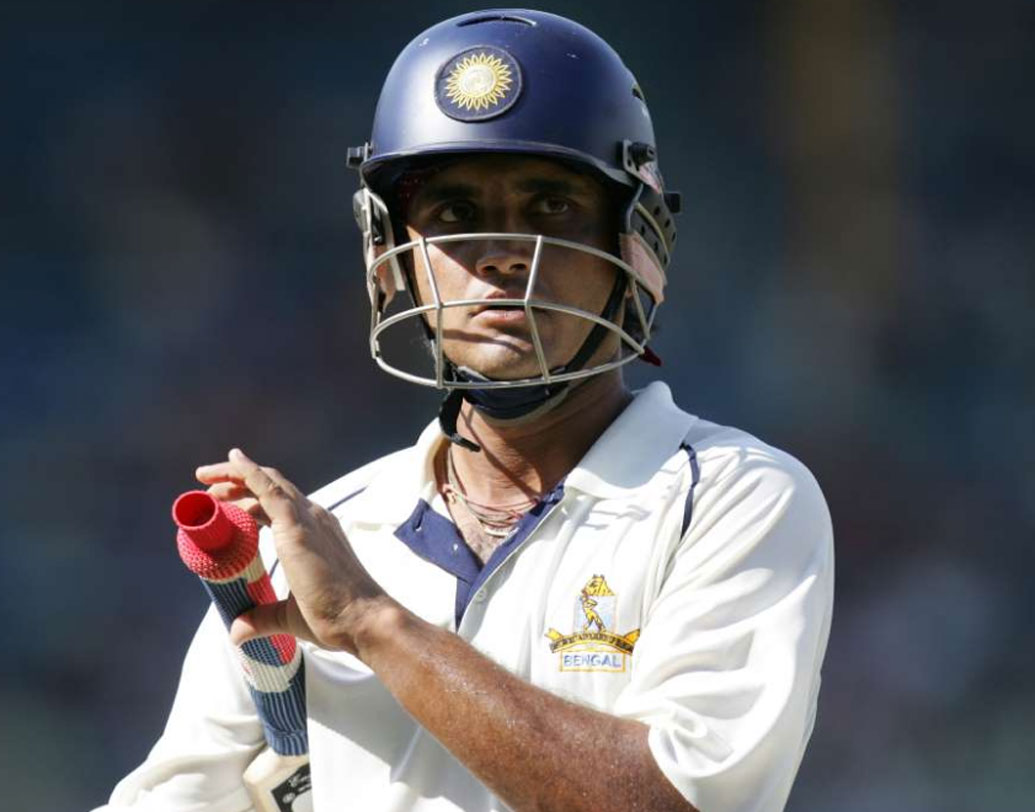 যখন সৌরভ ভারতীয় দলে সুযোগ পান, তখন সতীর্থরা তাঁকে এবং রাহুল দ্রাবিড়কে রীতিমতো এপ্রিল ফুল করেছিলেন।