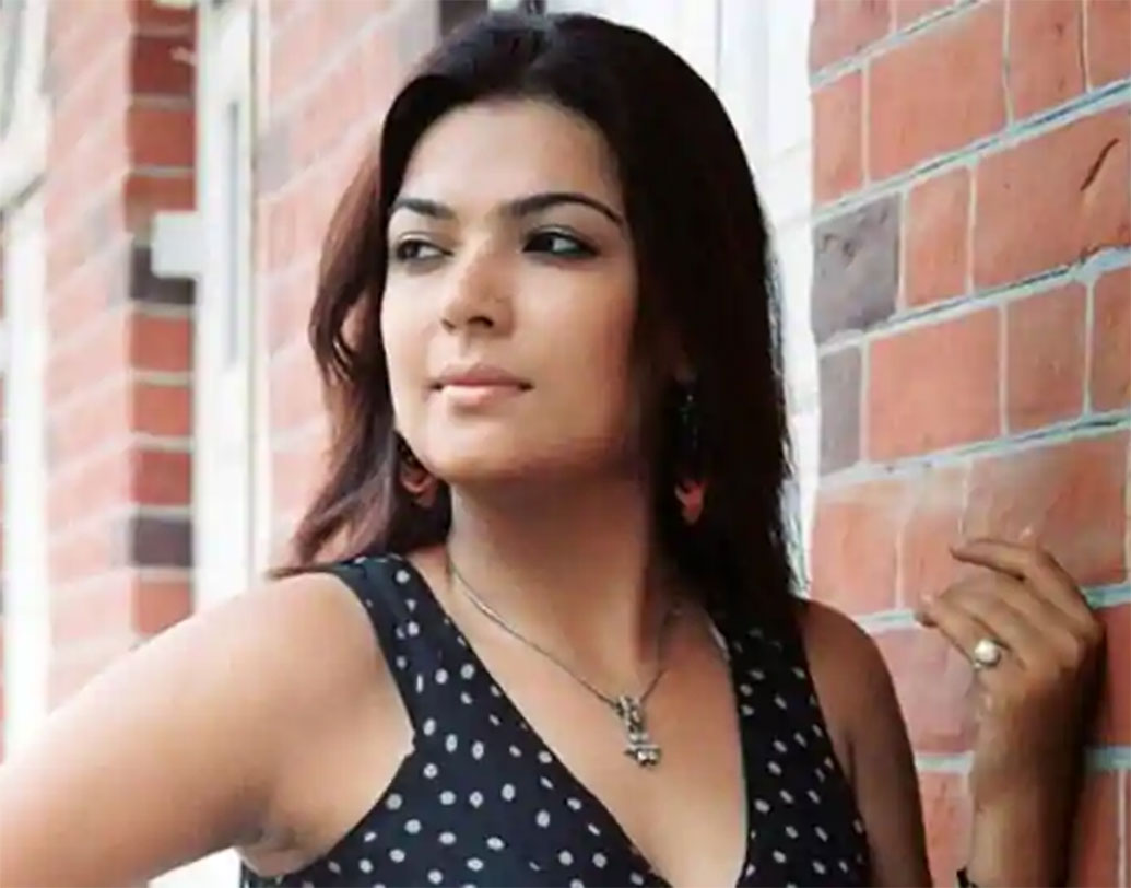 নয়নী দীক্ষিত: ২০১৪ সালে কুইন ছবির সময় পরিচালক বিকাশ বহেলের যৌন নিগ্রহ করেছিল নয়নীকে, অভিনেত্রীর অভিযোগ এমনটাই।