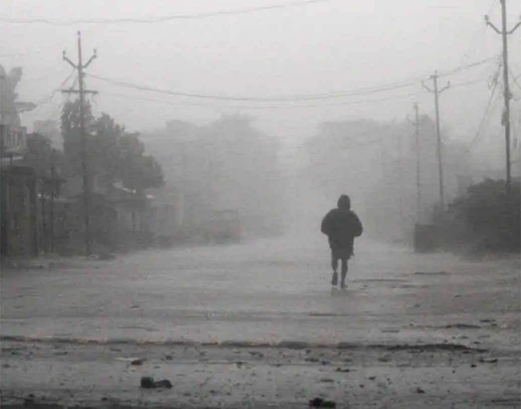 তিতলি নামটা রেখেছিল পাকিস্তান। আসলে সাধারণ নাগরিক ও আবহাওয়াবিদদের মধ্যে সংযোগস্থাপনের জন্যই সহজ নাম দেওয়া হয় ঘূর্ণিঝড়ের।