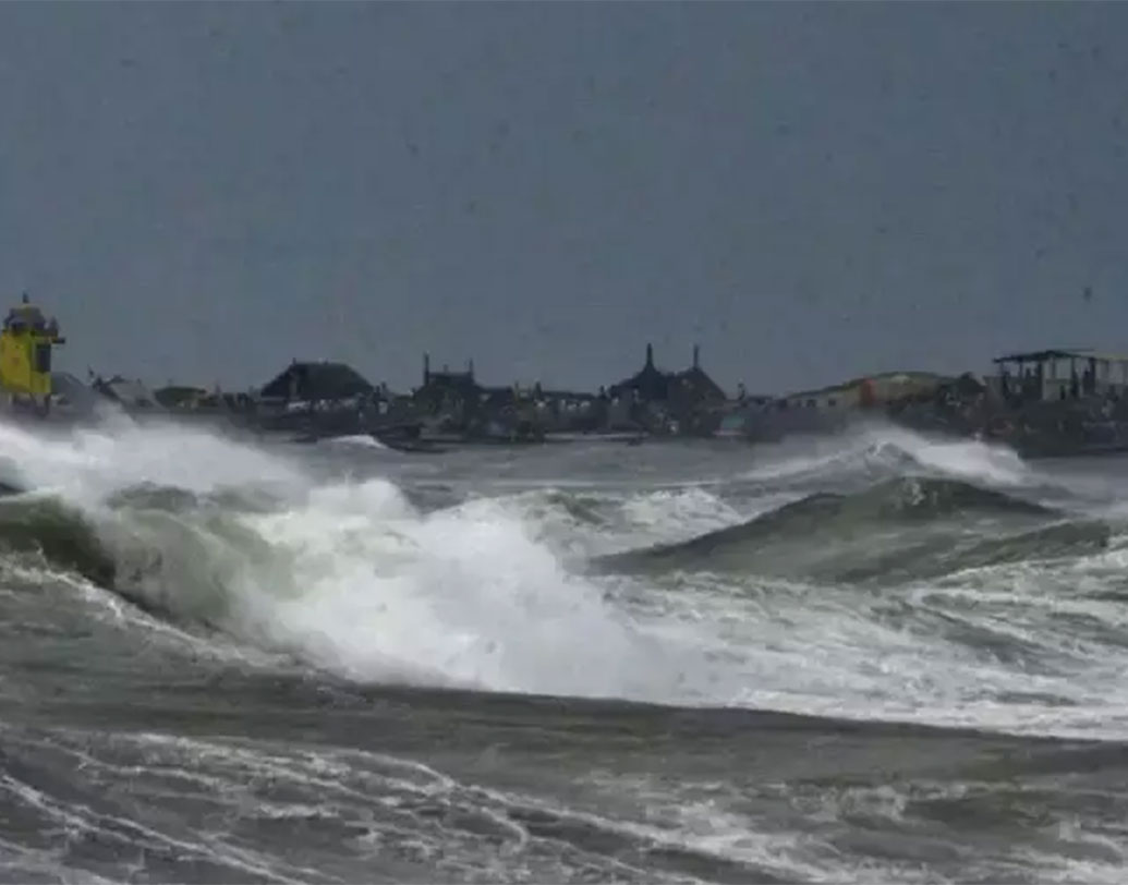 ২০০৪ সাল থেকে আরব সাগর ও বঙ্গোপসাগরের ক্রান্তীয় ঘূর্ণিঝড়গুলিকে নাম দেওয়ার চল শুরু হয়েছে।