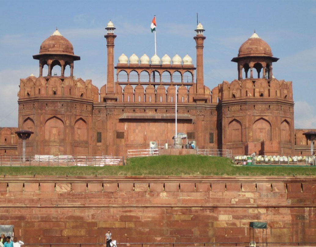 ভারতের ক্ষেত্রে এক্সপ্যাটদের বার্ষিক গড় আয় প্রায় ৯৮ লক্ষ টাকা।