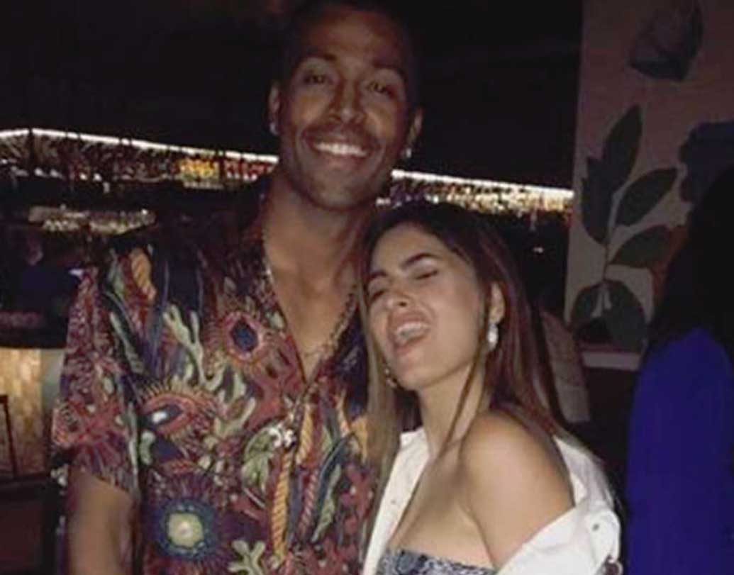 ‘ইয়ে হ্যায় মহব্বতে’র রাইনাকে মনে আছে নিশ্চই। সেই করিশ্মা শর্মাকেও দেখা গিয়েছে হার্দিকের জন্মদিনের পার্টিতে।