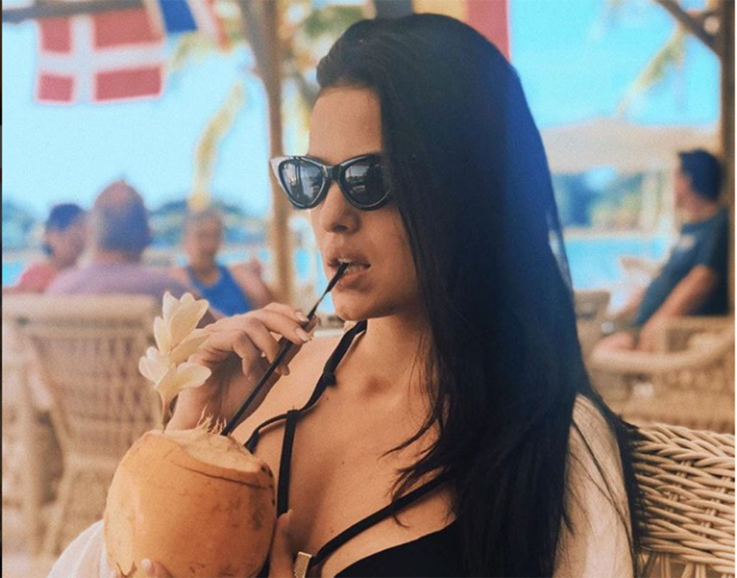 নভেম্বরেই মুক্তি পাচ্ছে হরর ফিল্ম ‘লুপ্ত’। এই ছবির একটি গানের ভিডিয়ো প্রকাশিত হল সম্প্রতি। তাতে দেখা গিয়েছে নাতাশাকে। উর্মিলা মার্তণ্ডকরের ছবির ‘ভূত হু ম্যায়’ গানটিকে নতুনভাবে নির্মাণ করা হয়েছে।