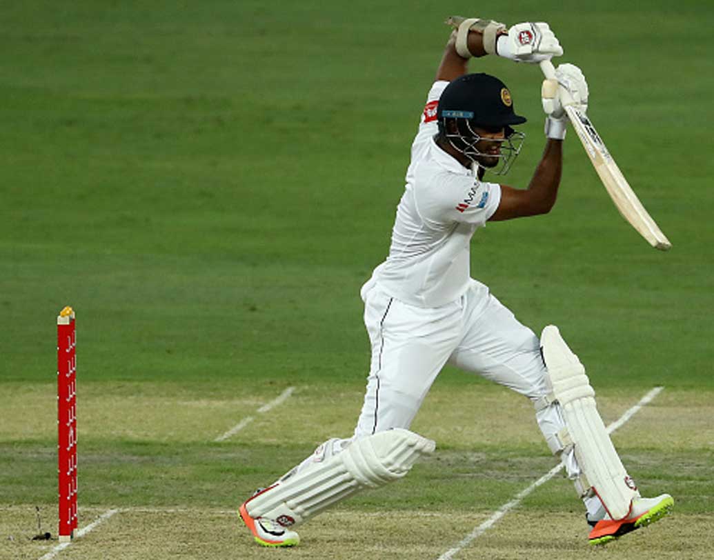 দীনেশ চান্ডিমাল: শ্রীলঙ্কার এই ভরসার ব্যাটসম্যানটি বর্তমানে আট নম্বরে রয়েছেন। বিশ্বের অষ্টম সেরা ব্যাটসম্যানটি সেরার সেরা একাদশের ছয় নম্বরের জন্য উপযুক্ত।