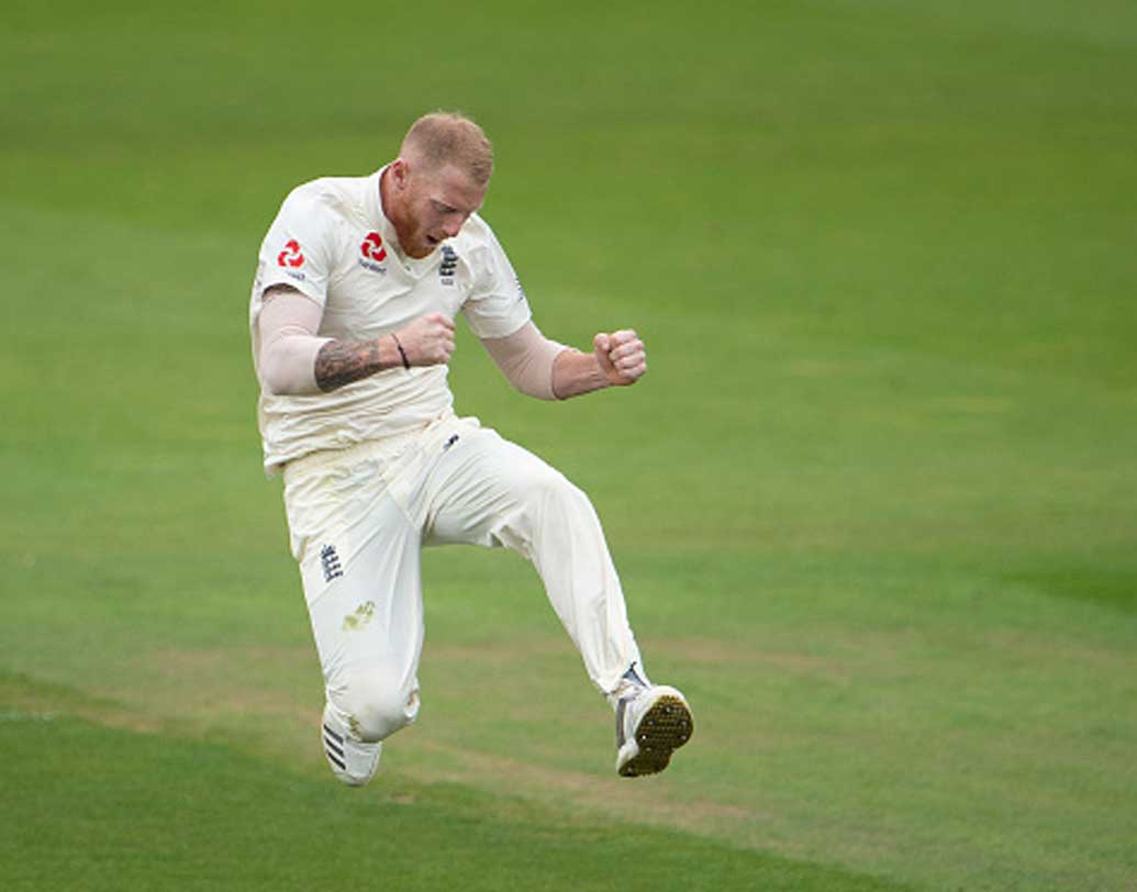 বেন স্টোকস্: ইংল্যান্ডের এই অলরাউন্ডারটি এই মুহূর্তে আইসিসি-র তালিকায় ছয় নম্বর। অলরাউন্ডার হিসেবে ছয় নম্বরে থাকা স্টোকস্ সেরার সেরা একাদশে সাত নম্বরের জন্য নির্ধারিত রইলেন।